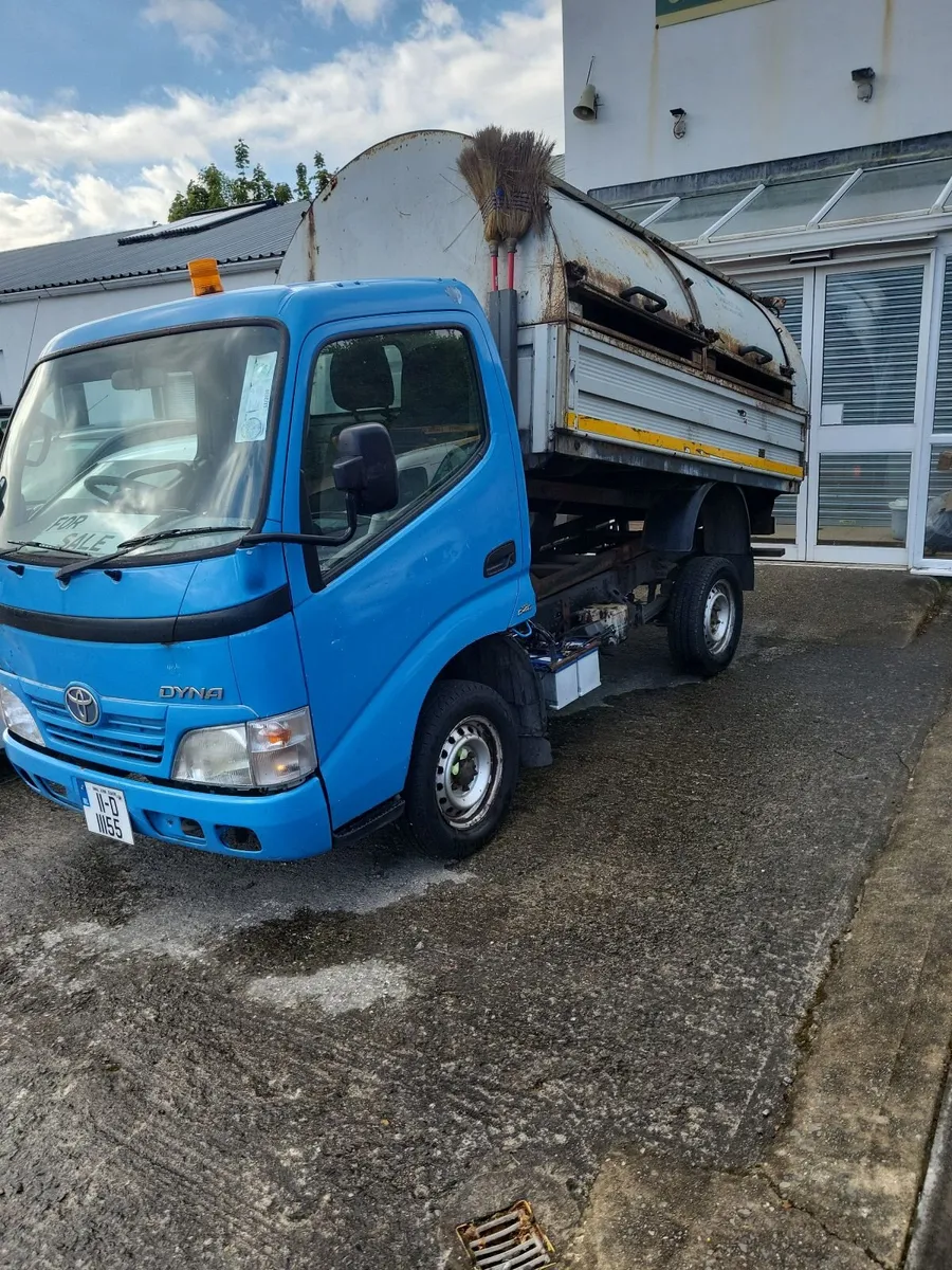 Toyota Dyna 2011 tipper bin body - Image 3