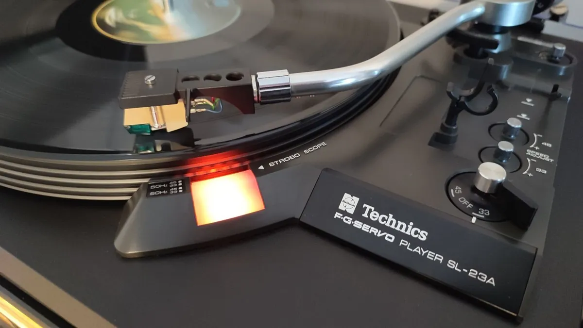 Technics SL-23A turntable/Record player. Like NEW! - Image 2