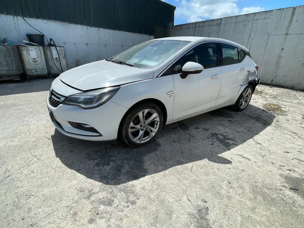 2016 Opel astra - Image 4