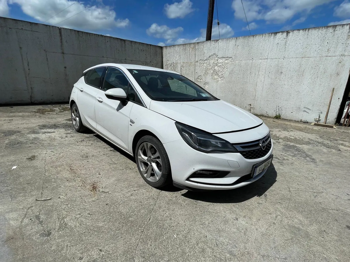 2016 Opel astra - Image 1