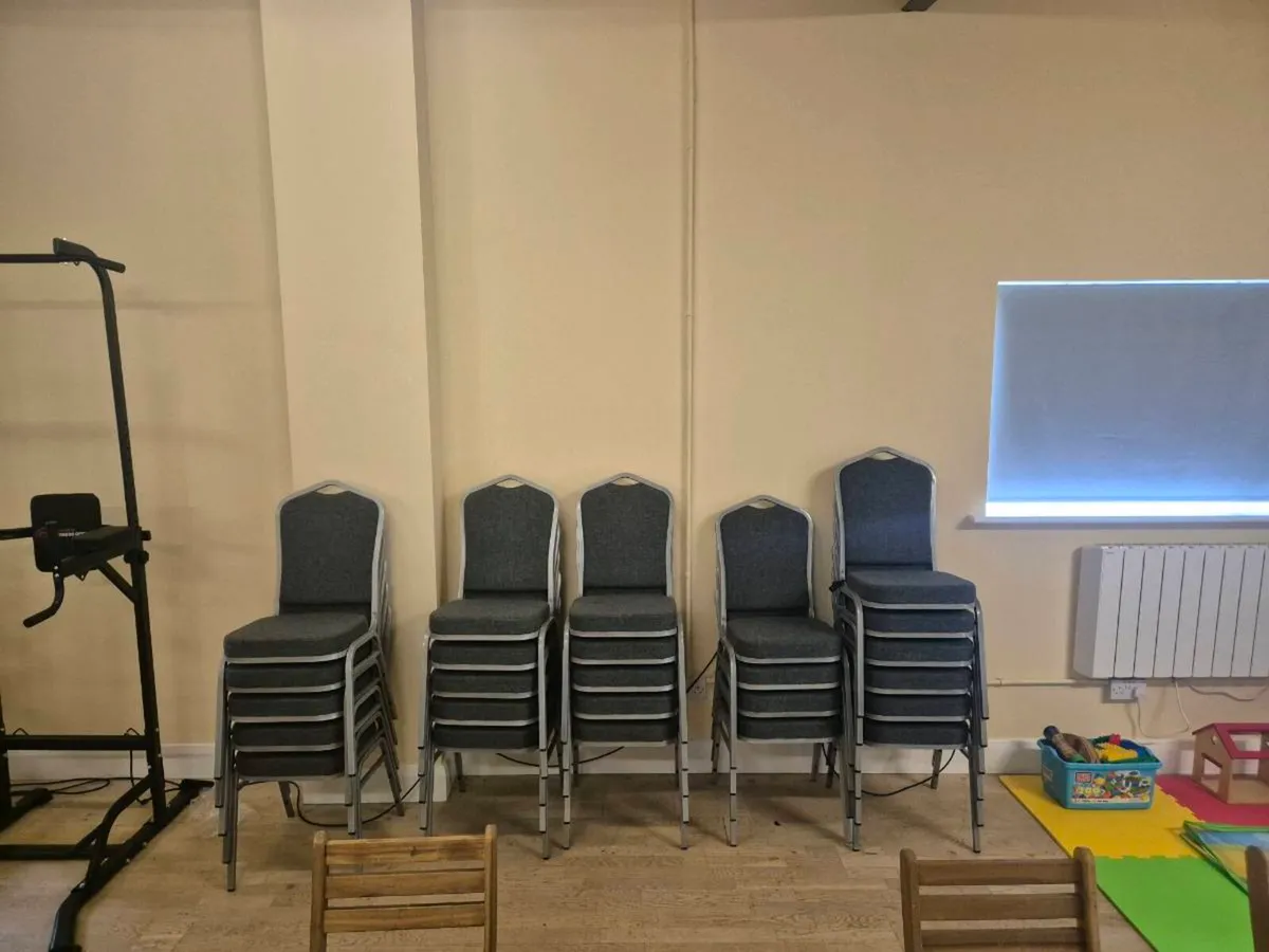 40 Banquet Chairs - Image 2