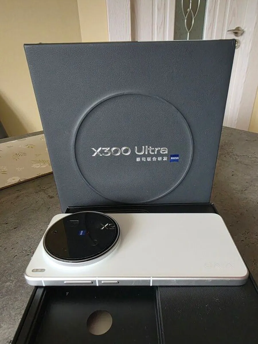 Honor Magic V5 16/512gb Global / European Model 1 month old as new Trade-ins Welcome - Image 2
