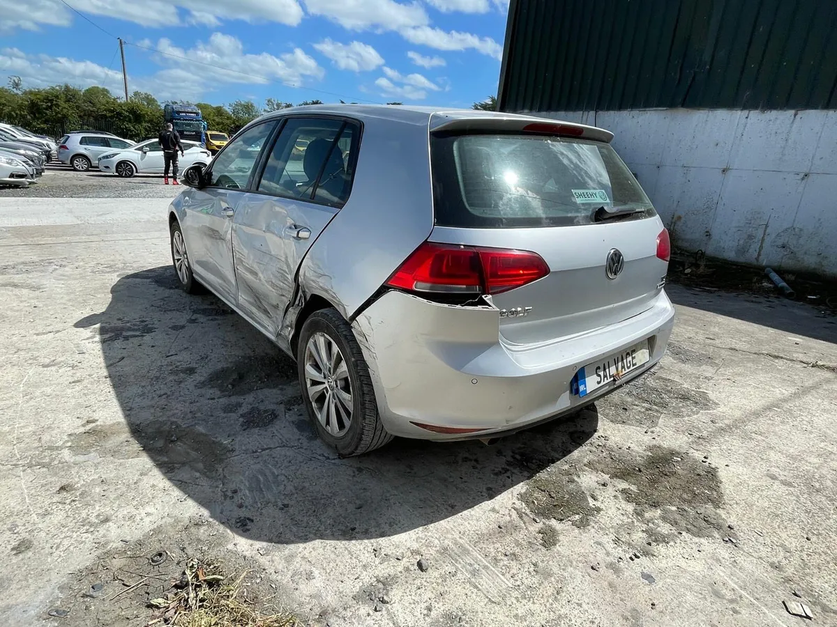 2016 vw golf - Image 4