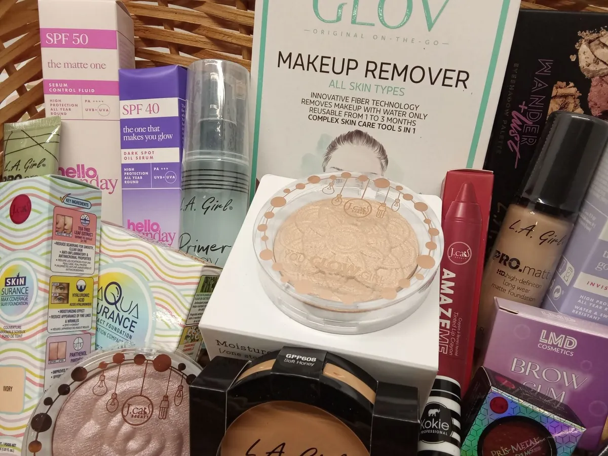 Online Cosmetics & Gloves Auction - Image 2