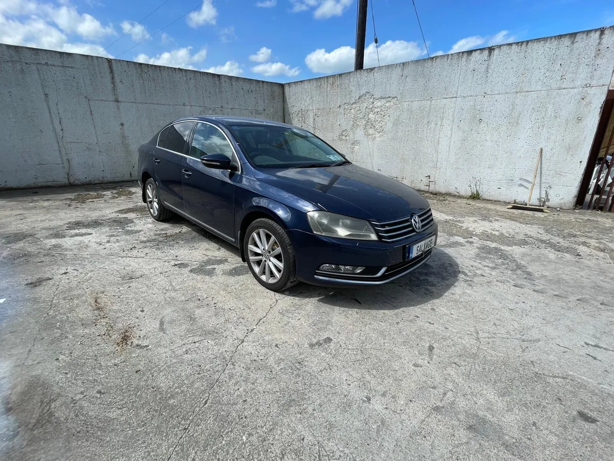 2012 vw Passat - Image 1