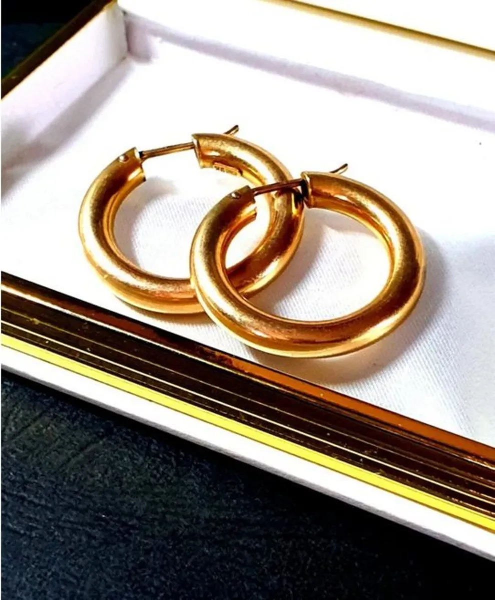 Vintage 'Chunky' 9 ct Gold Hoops - Image 4