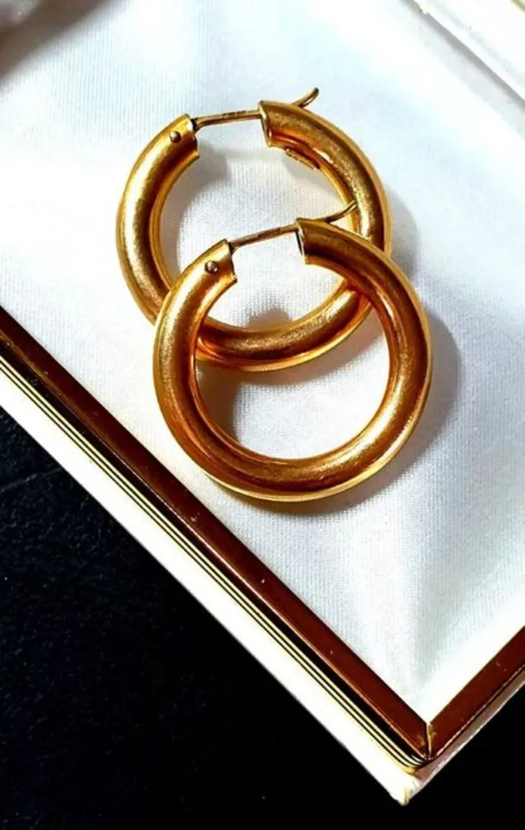 Vintage 'Chunky' 9 ct Gold Hoops - Image 2
