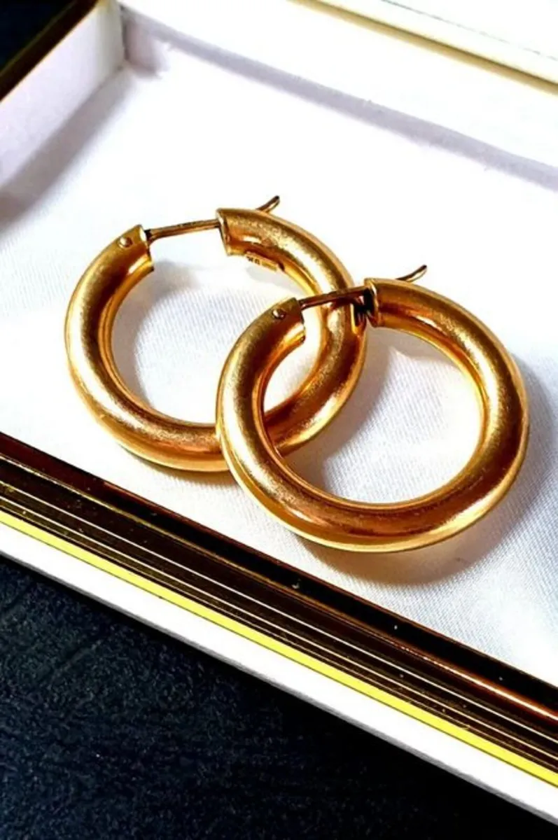 Vintage 'Chunky' 9 ct Gold Hoops - Image 1