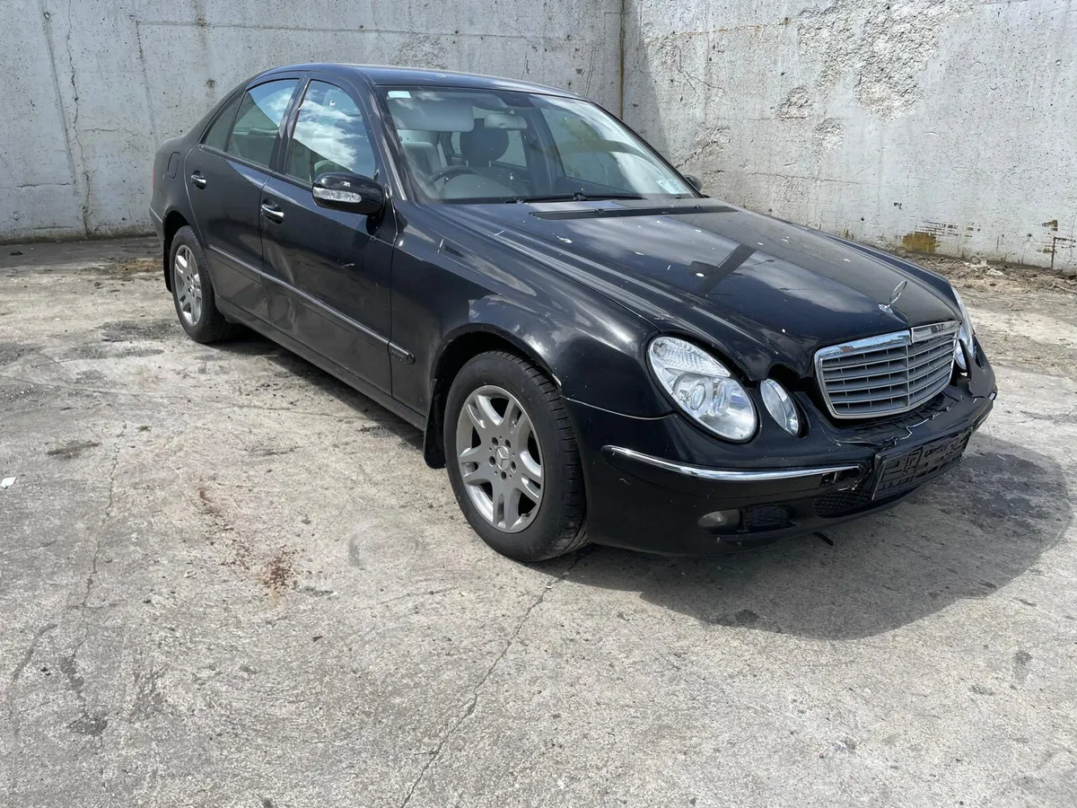 2006 Merc e220 - Image 1