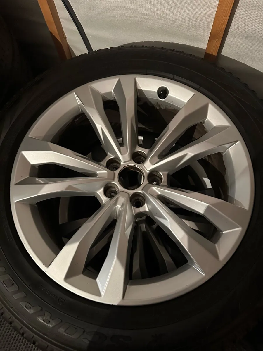 Audi q7 wheels- multiple sets - Image 3