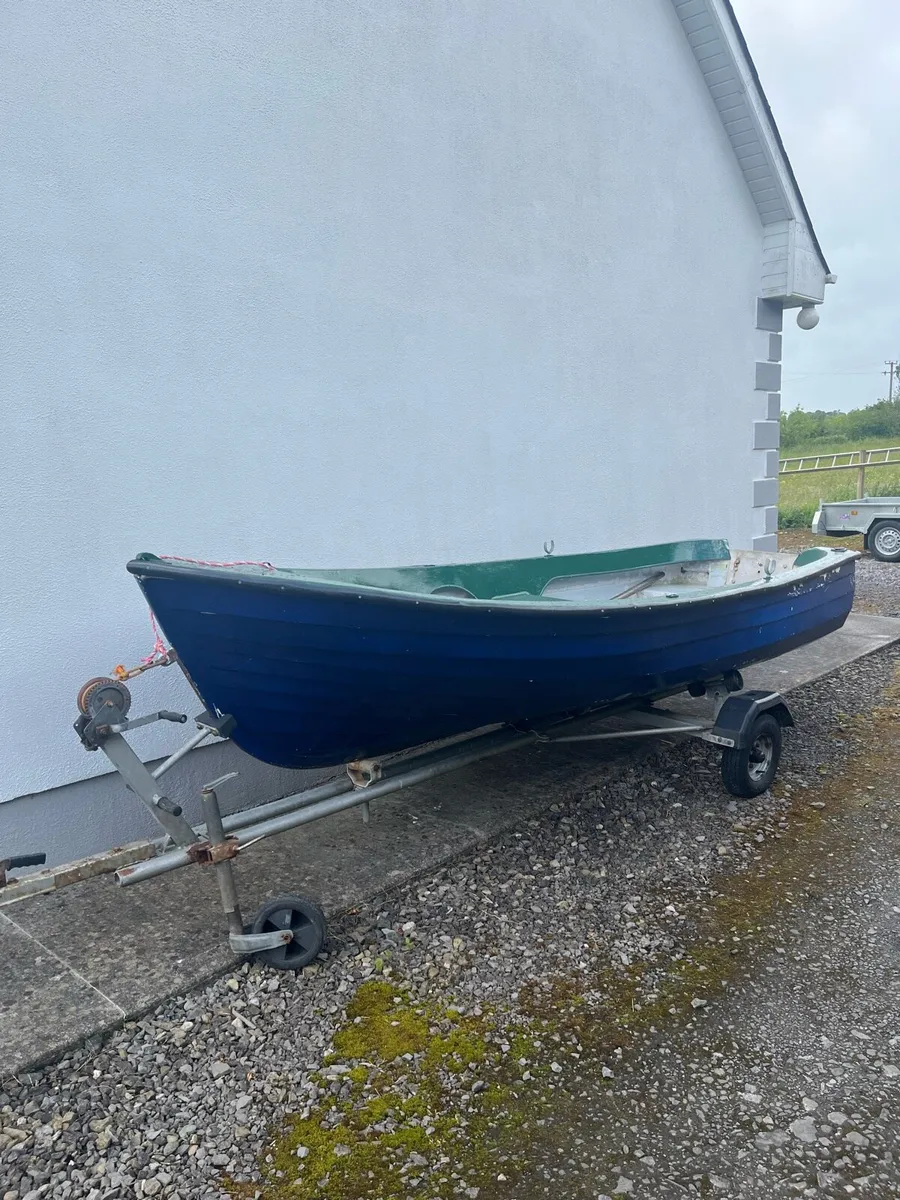 Fishing boat - Image 2