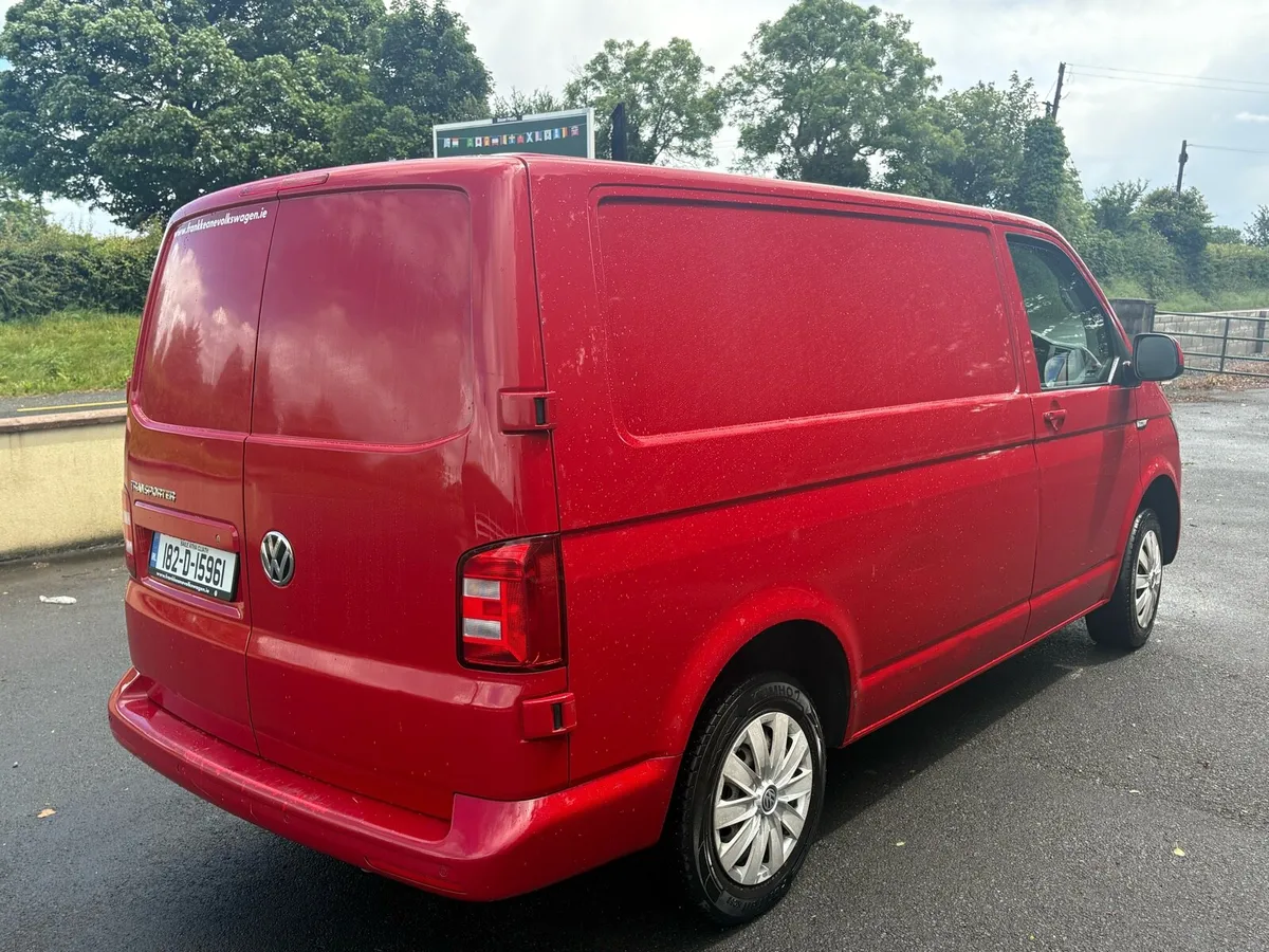 2018 Volkswagen Transporter SWB Tax 8/26 Doe - Image 4