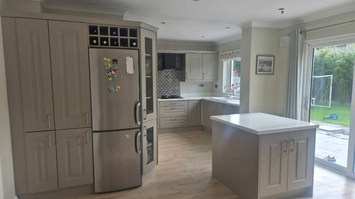 Full Kitchen - Image 2