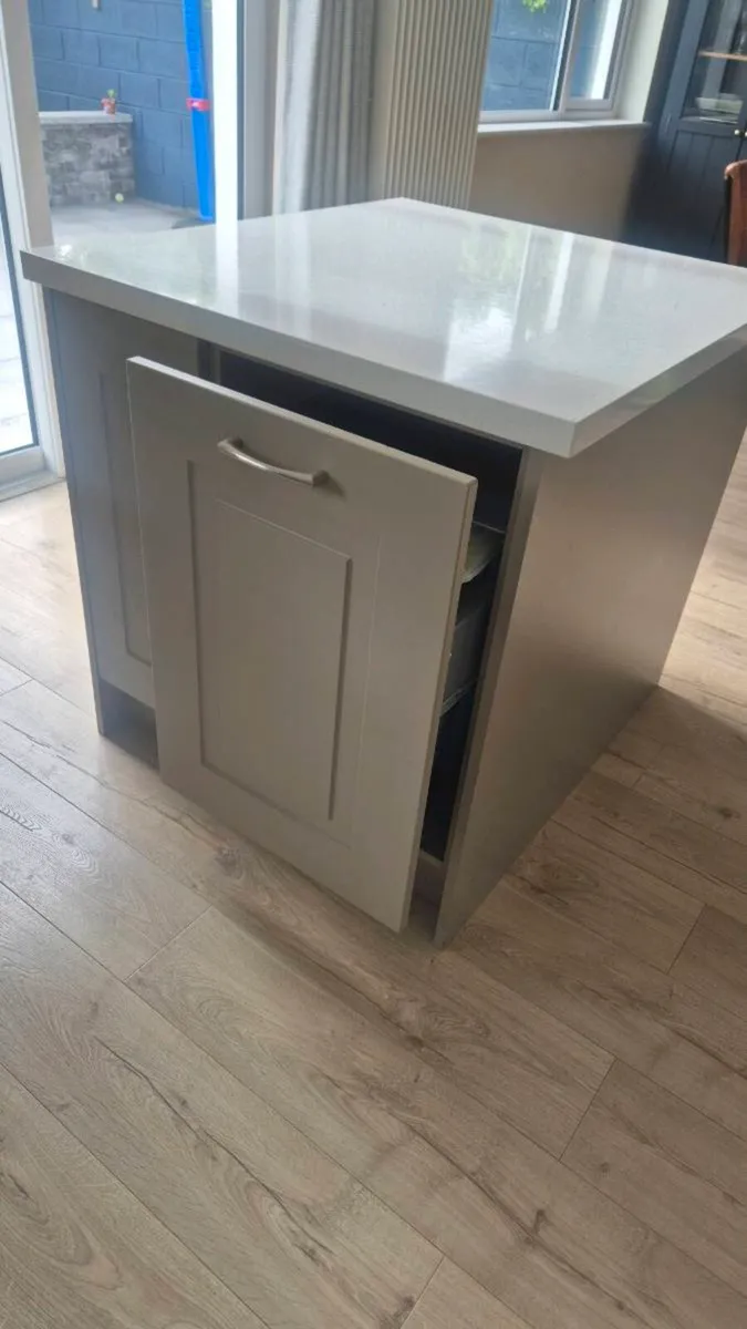 Full Kitchen - Image 3