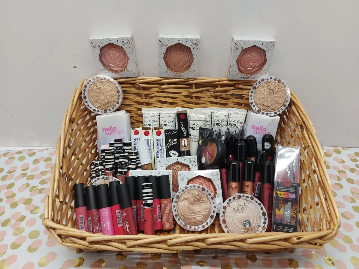 Online Cosmetics & Gloves Auction - Image 3
