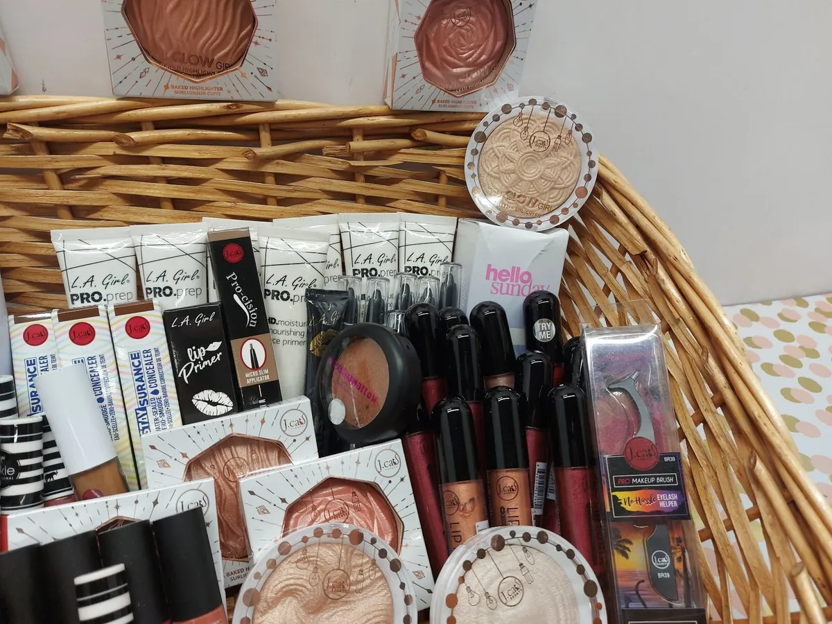 Online Cosmetics & Gloves Auction - Image 4