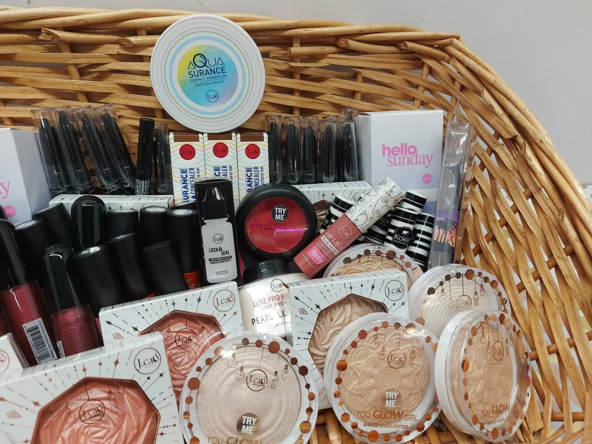 Online Cosmetics & Gloves Auction - Image 3
