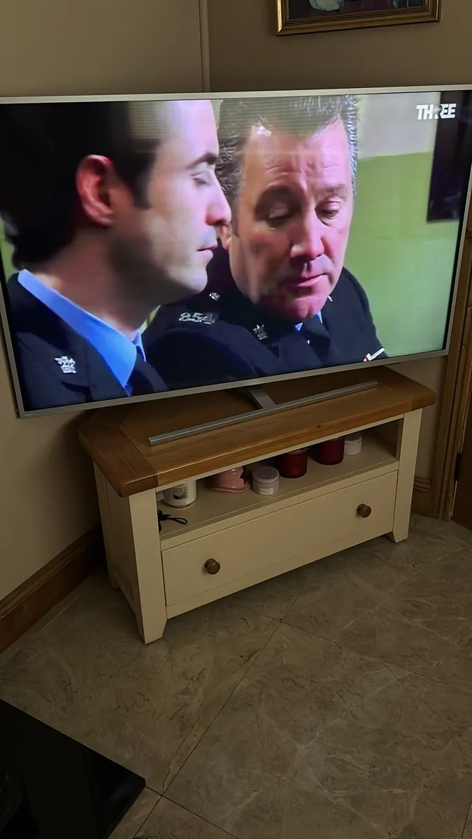 Philips ambilight 58”smart tv - Image 1