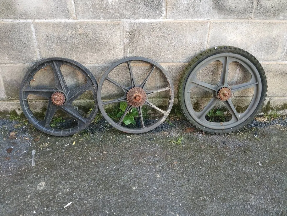 3 back mag wheels - Image 1