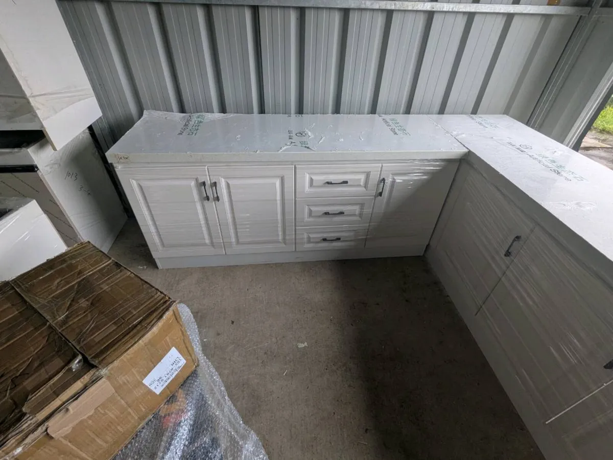 Kitchen - Image 1