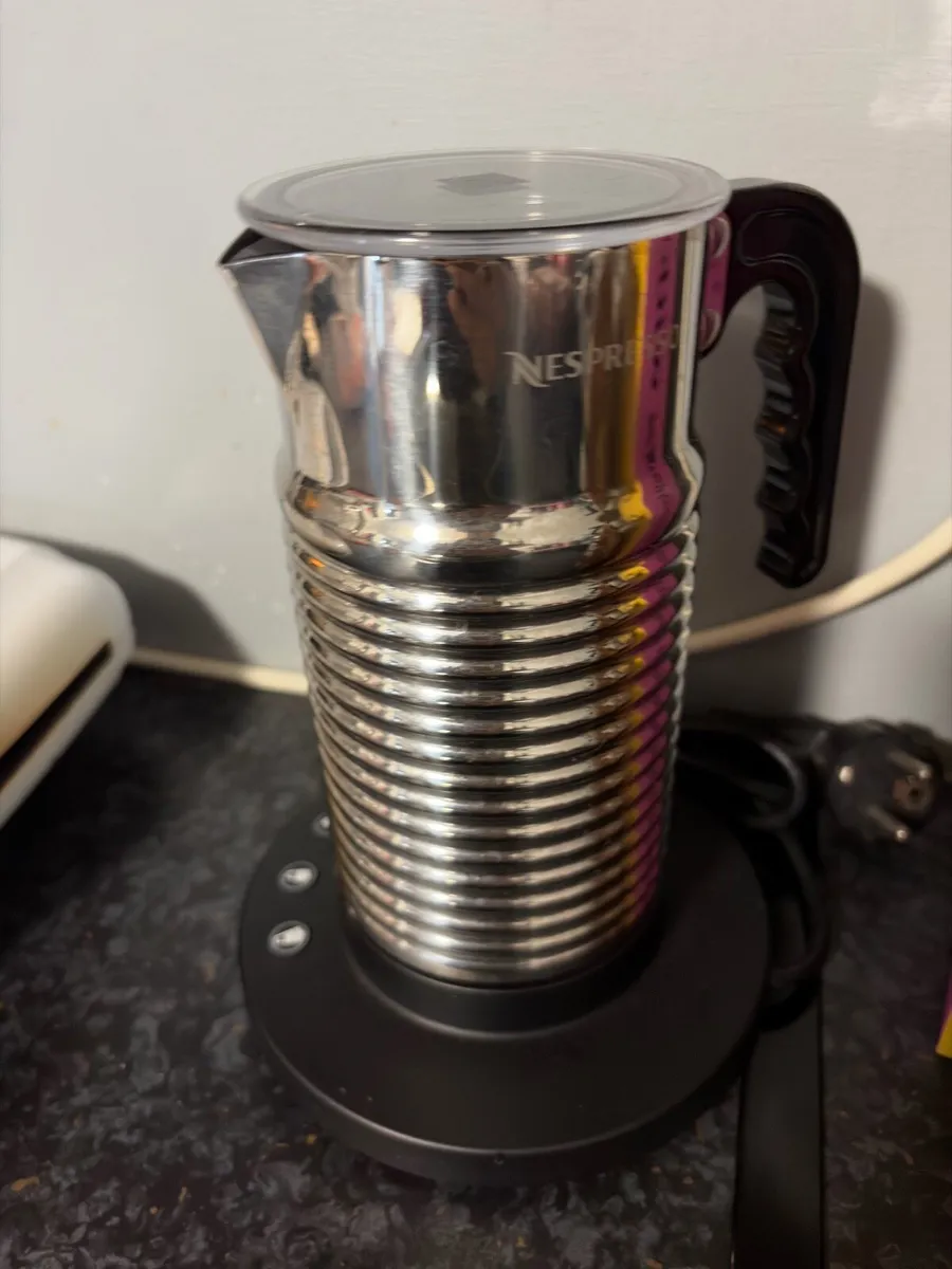 Nespresso milk frother - Image 1