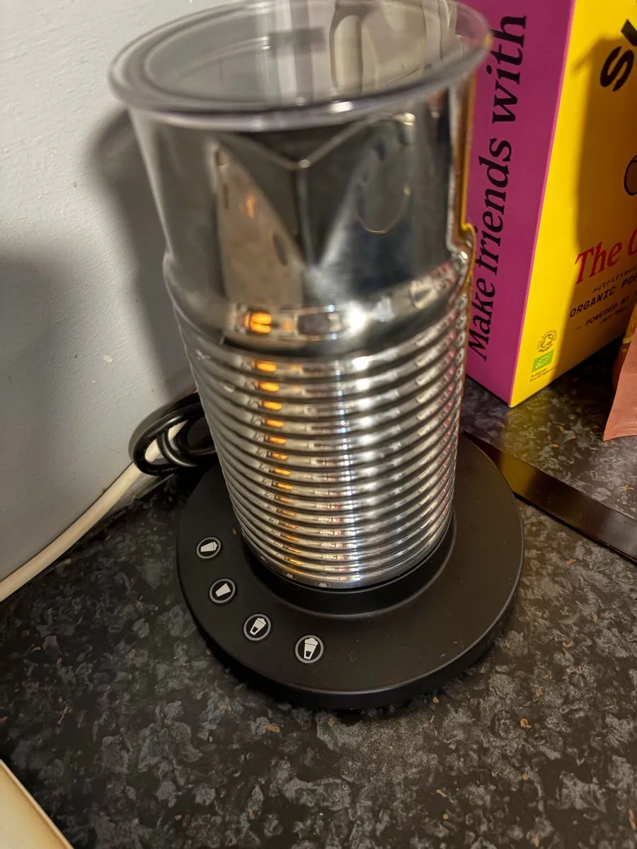 Nespresso milk frother - Image 2