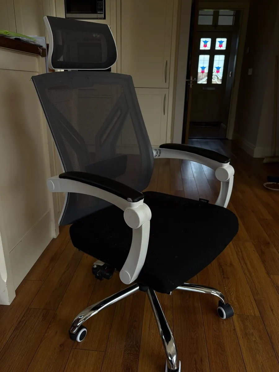 Gaming / office chair - Image 1