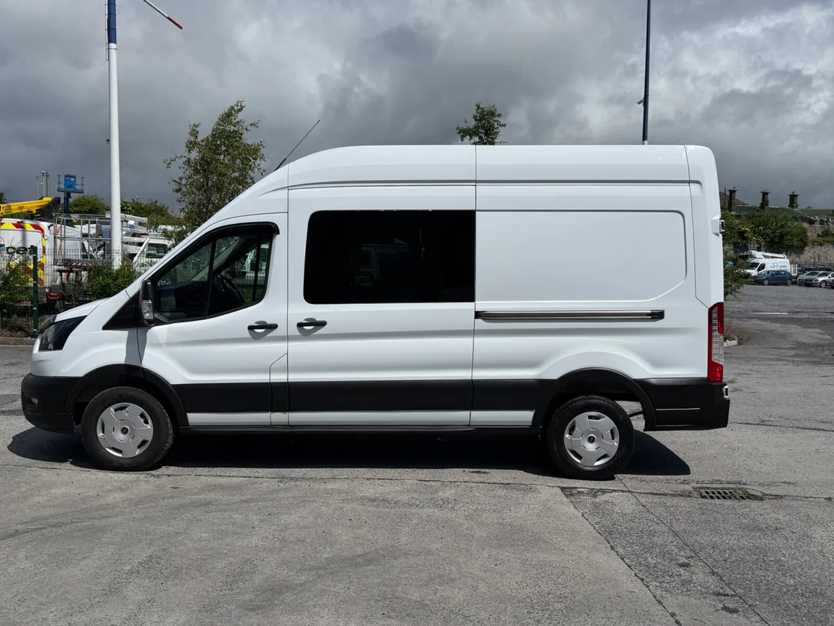 ABSOLUTELY IMMACULATE 2023 CREW CAB TRANSIT - Image 4