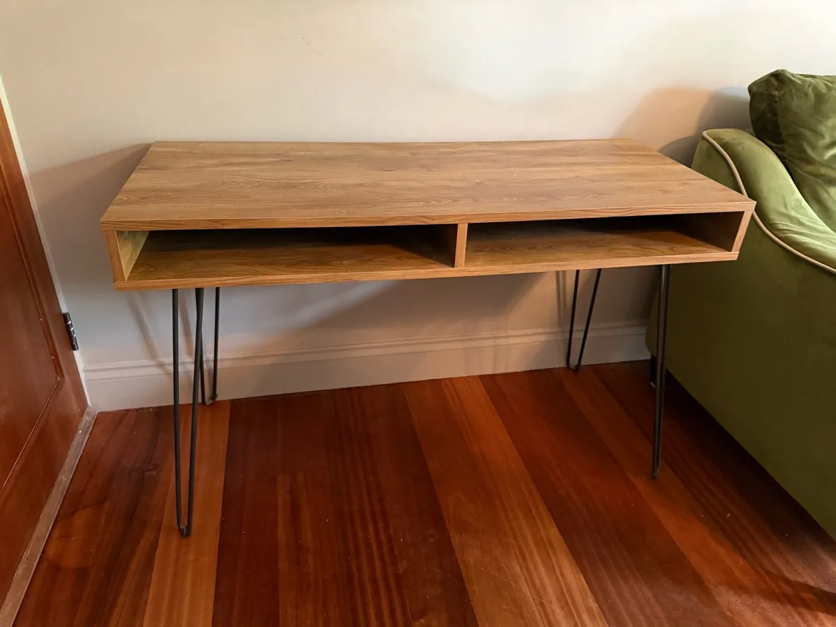 Desk - Image 2