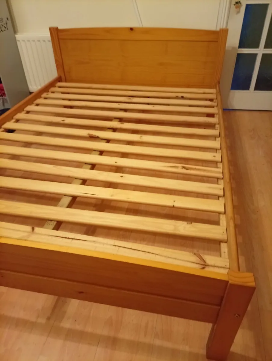 Double bed frame