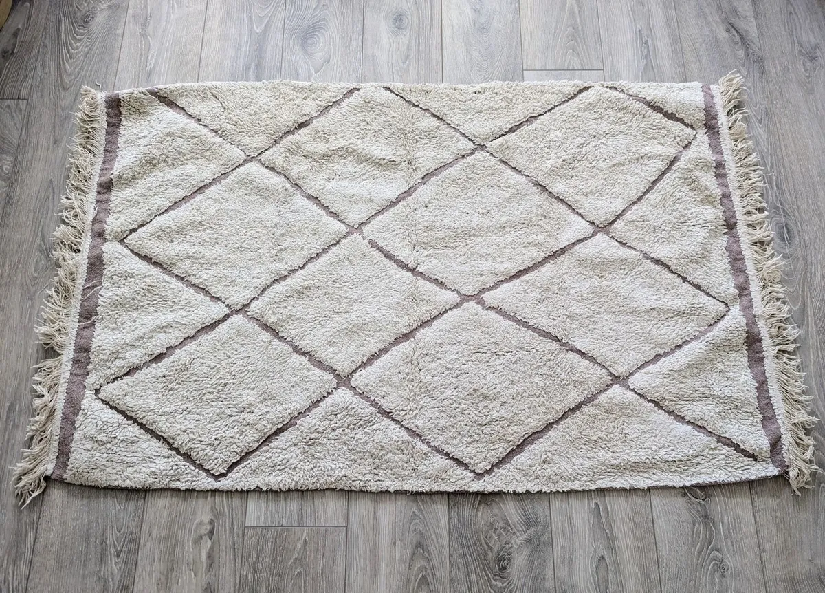 Two free washable wool rugs - Image 1