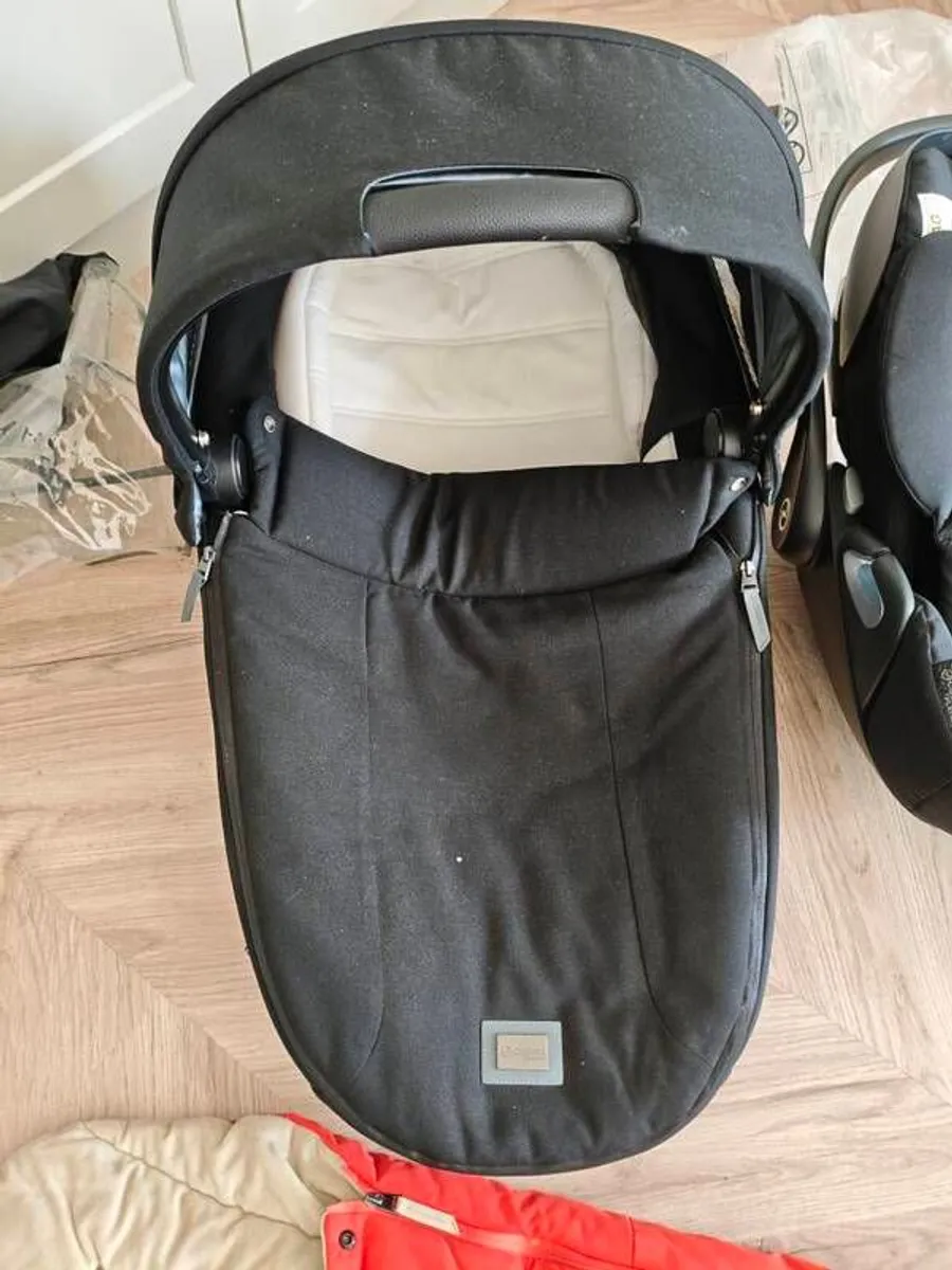 Cybex Priam Pushchair Bundle - Image 2