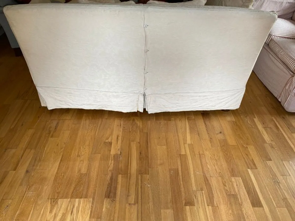 Luxury Sofa - Image 4
