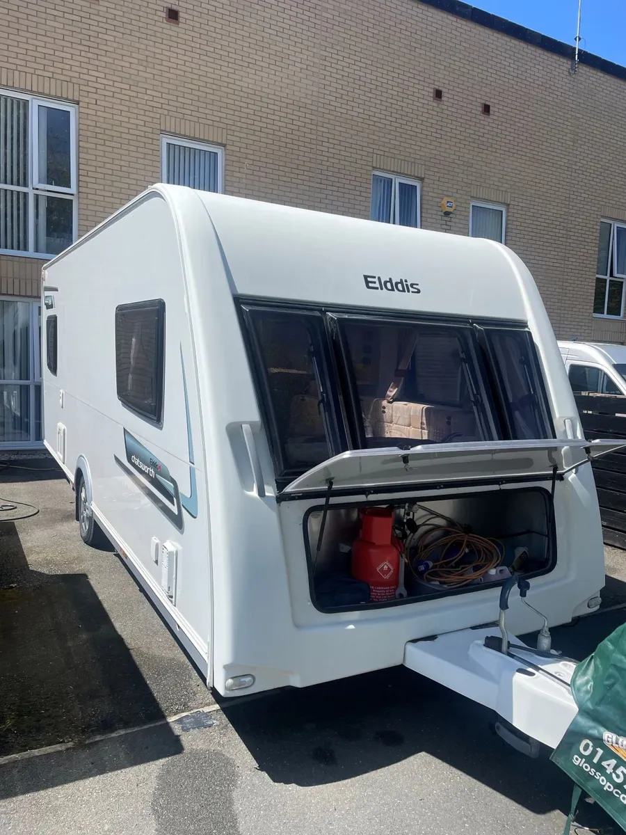 Caravan - Image 1