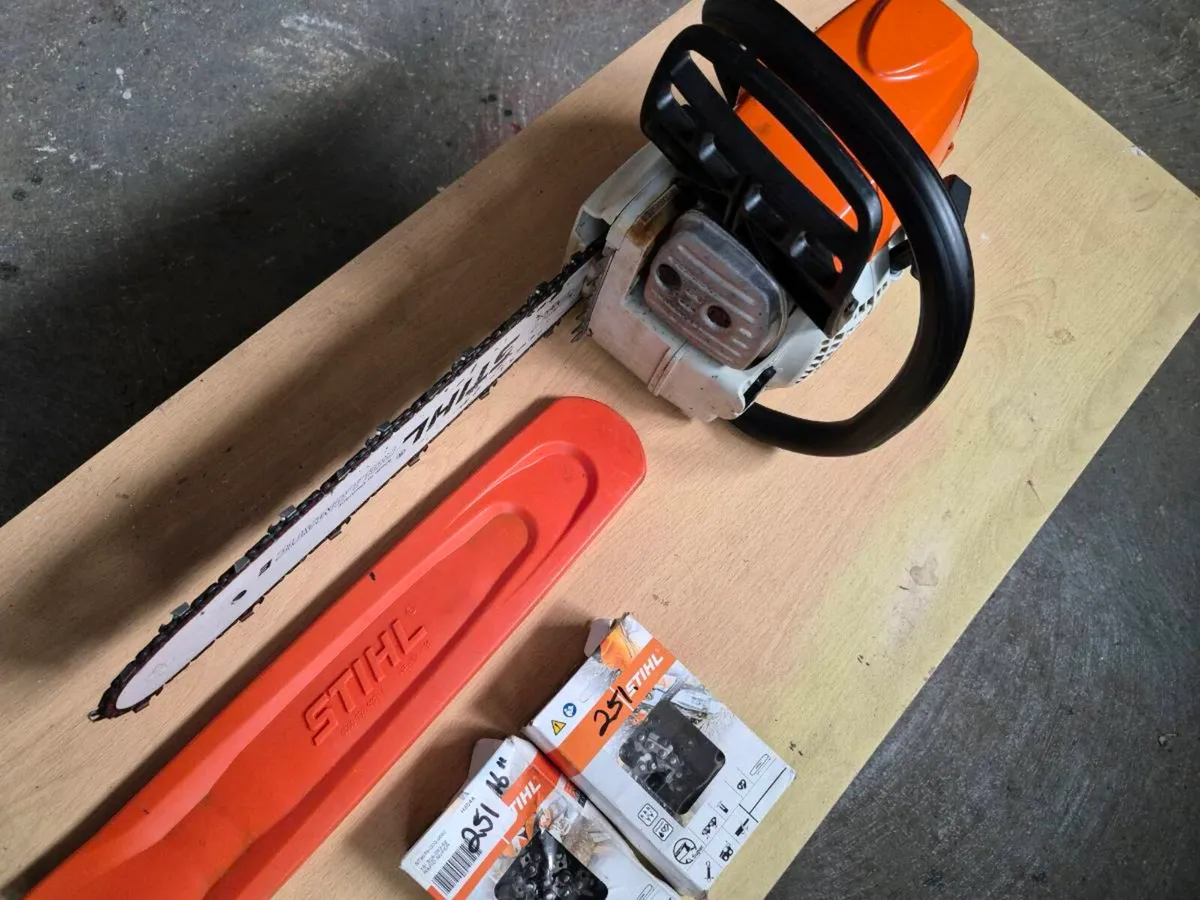 Stihl Chainsaw MS 251 - Image 2