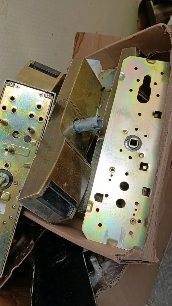 Onity HT24 RFID electronic hotel room locks - Image 2