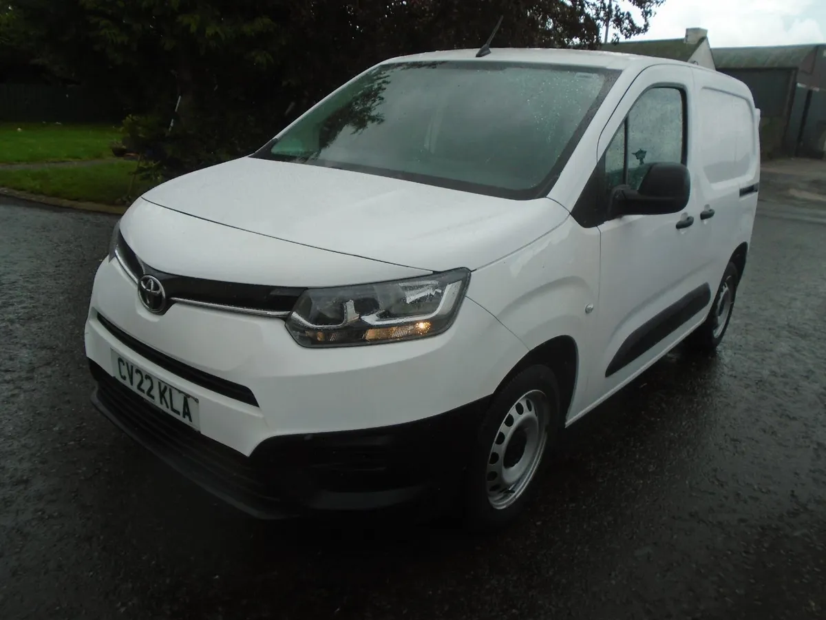 2022 TOYOTA PRO-ACE CITY 100HP ACTIVE - Image 3