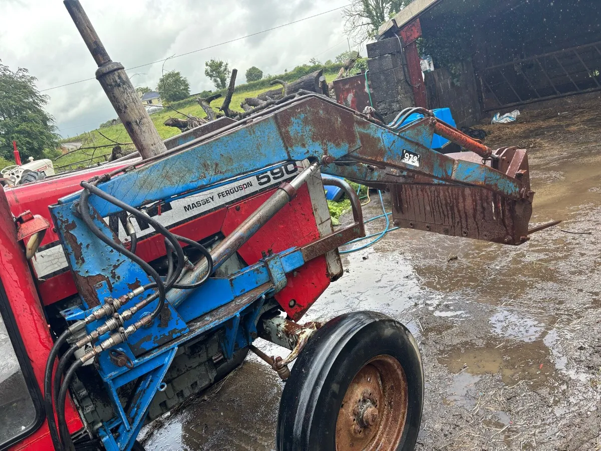 Loader for Massey tractor - Image 4