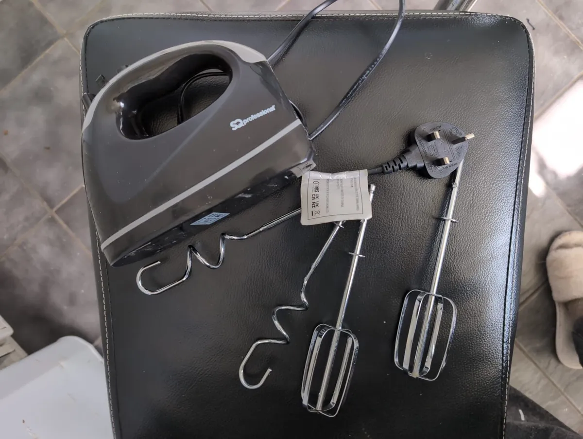 Hand Mixer - Image 1