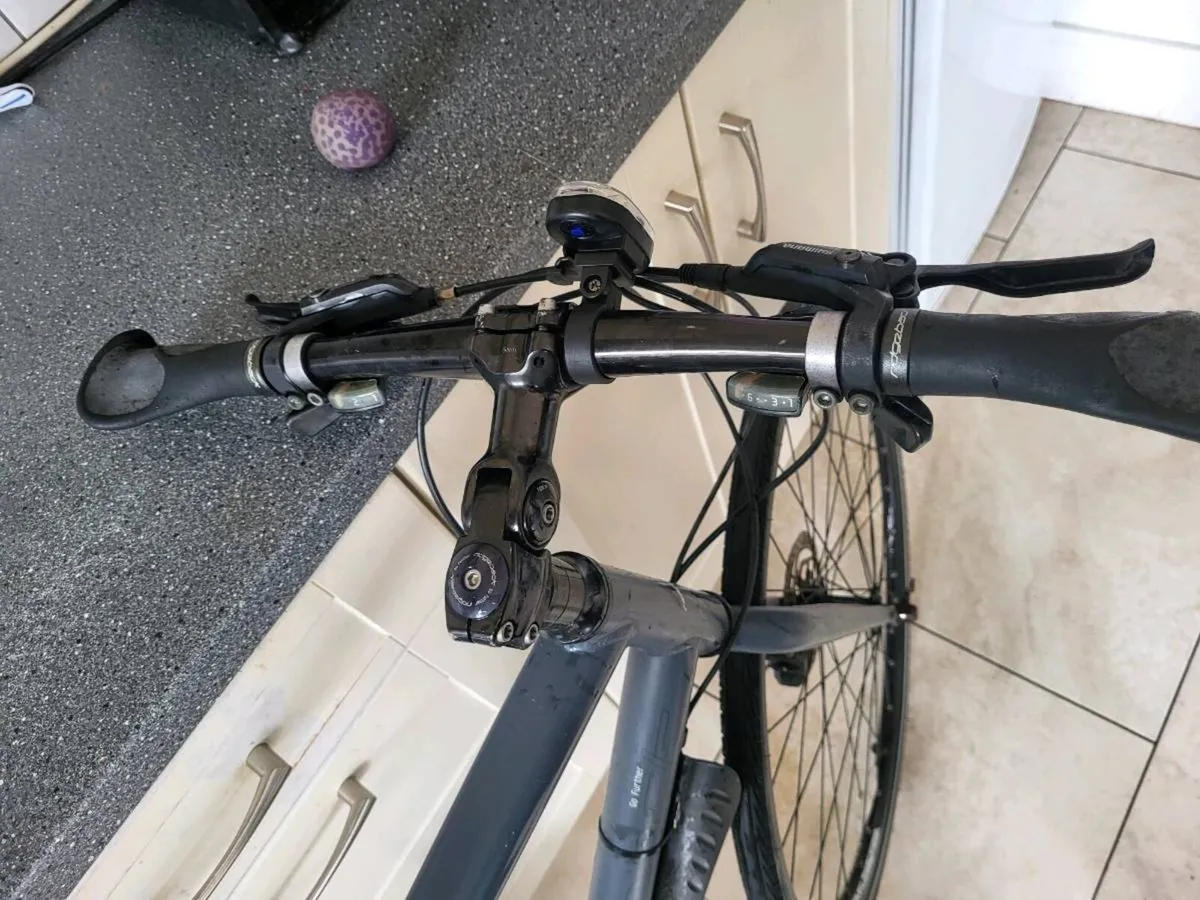 Mens XL hybrid bike - Image 4