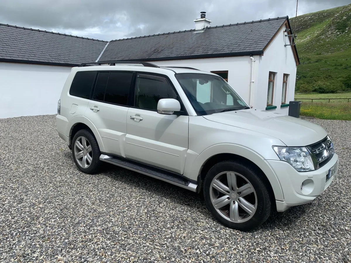 Mitsubishi Pajero 2014 - Image 1