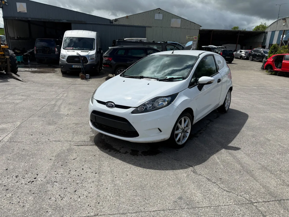 2011 Ford Fiesta Van 1.4 TDCI - Image 2