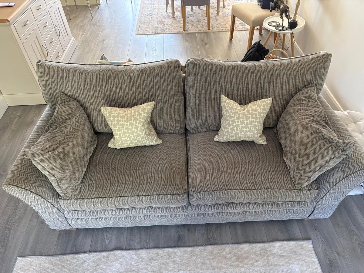 3 seater Comfortable Couch - Image 3