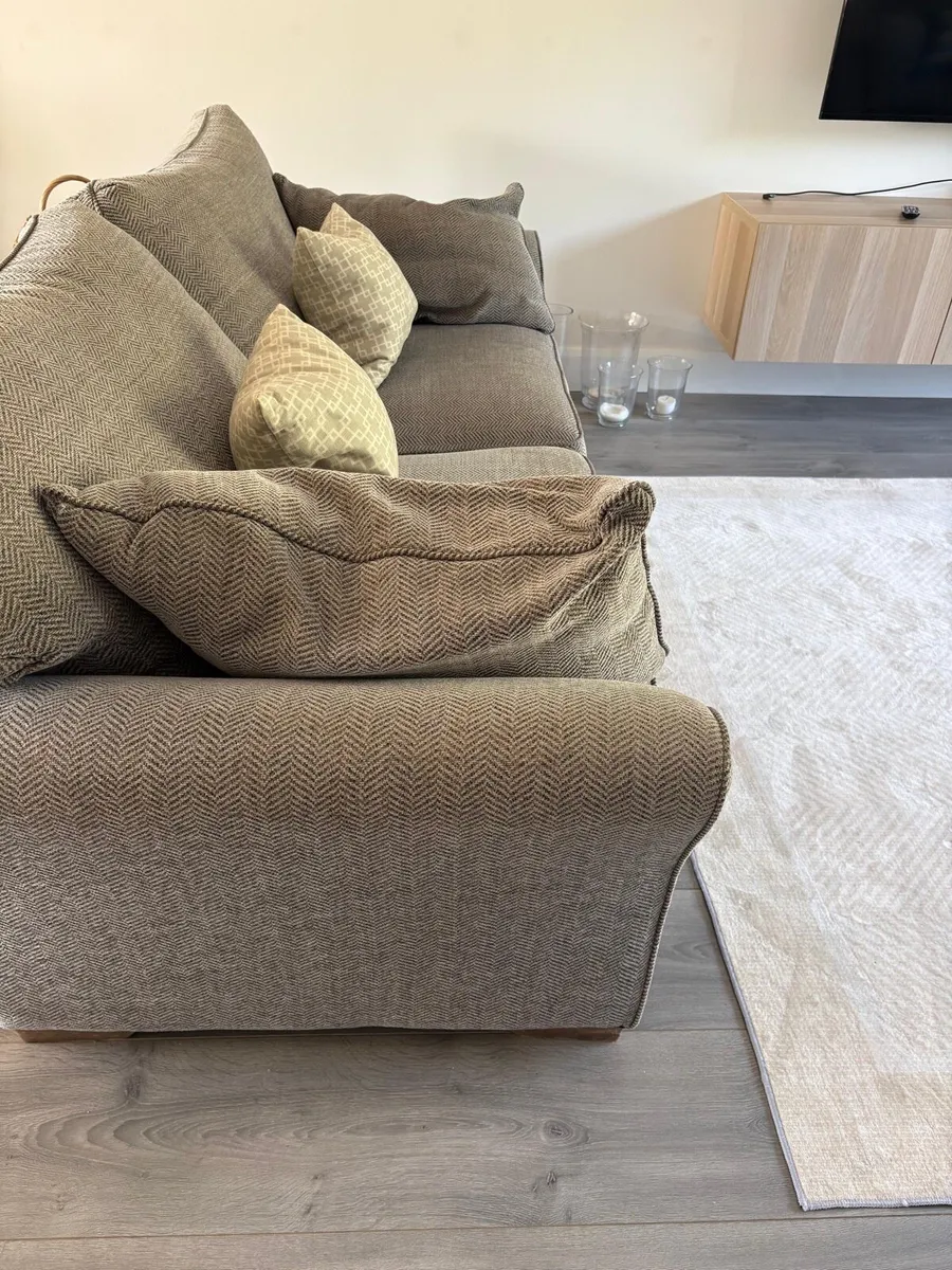 3 seater Comfortable Couch - Image 4
