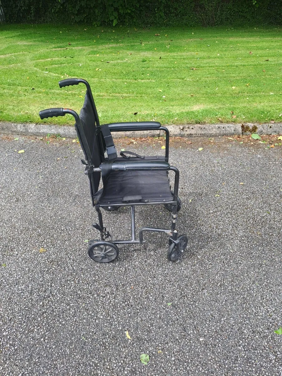 Drive Medical Lightweight Folding Wheelchair - Image 3