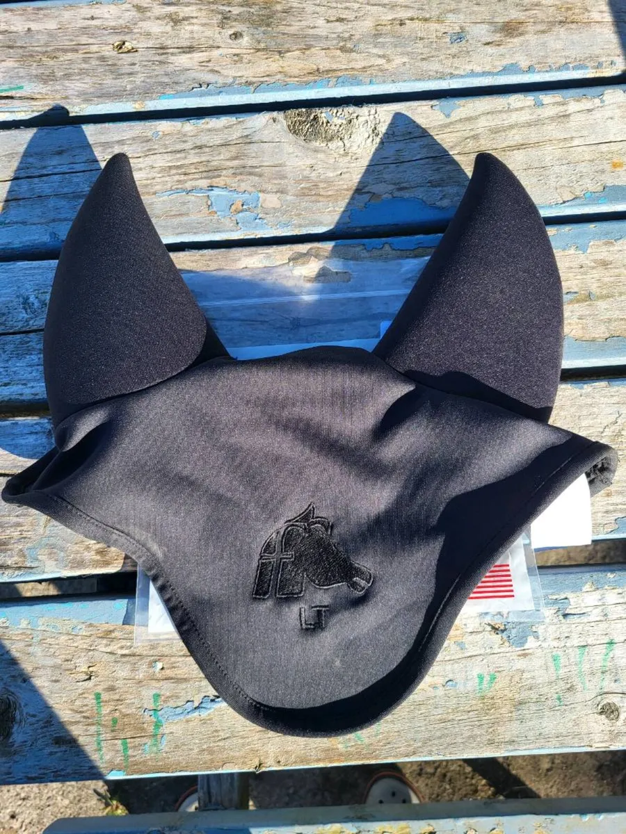 Fenwick LT Soundproof Ears & Le Mieux Numnah - Image 1