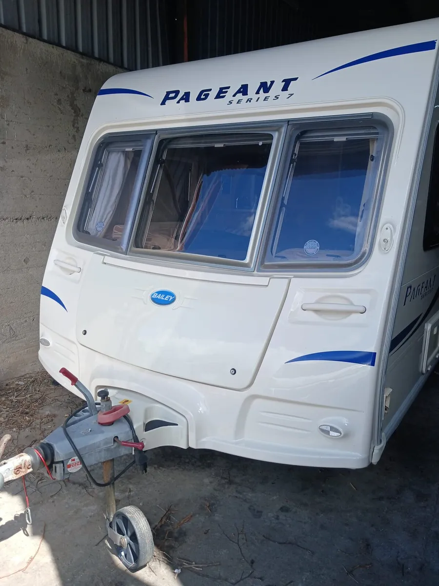 Caravan - Image 1