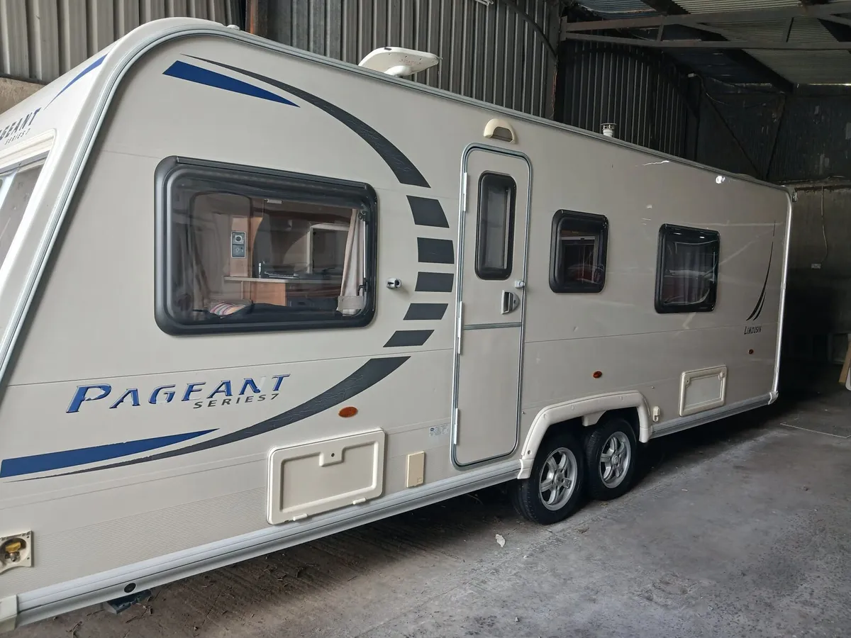 Caravan - Image 2