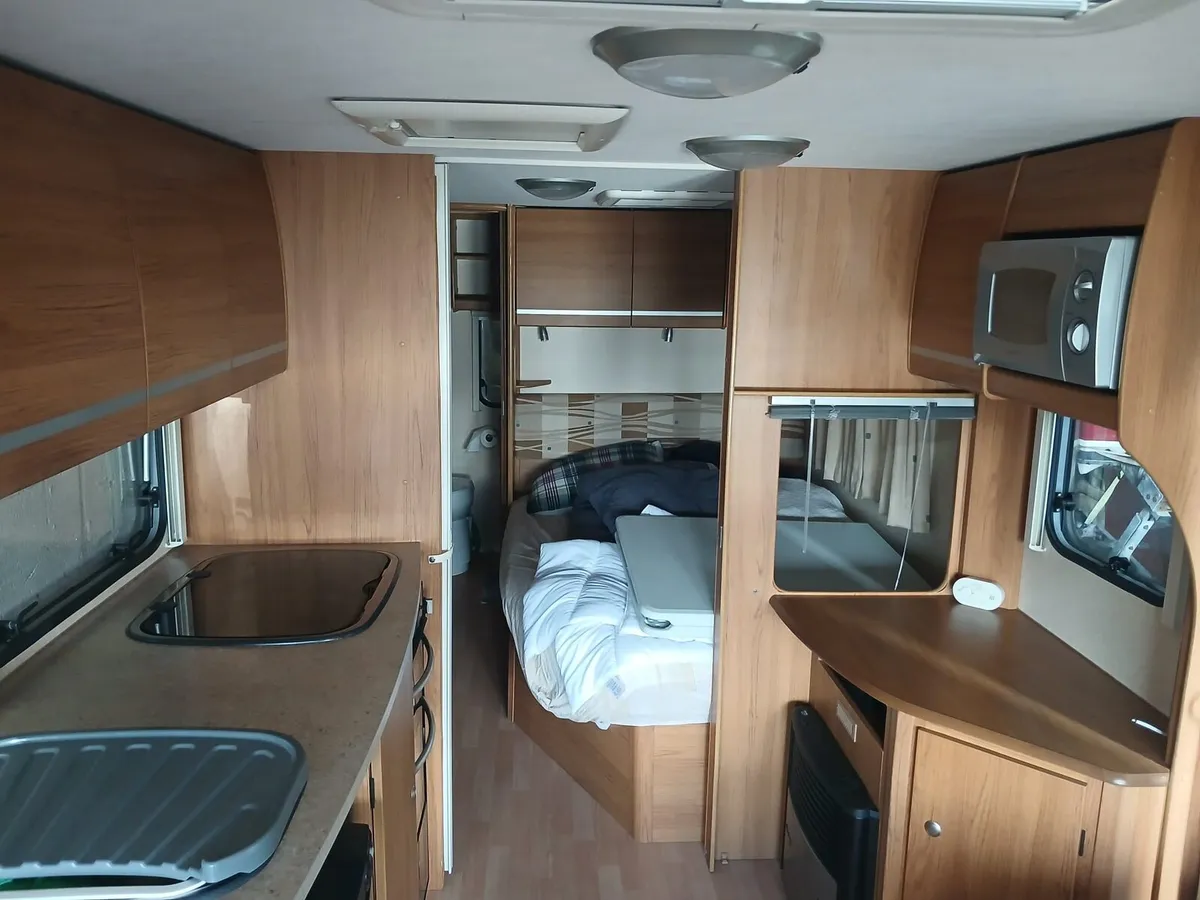 Caravan - Image 4