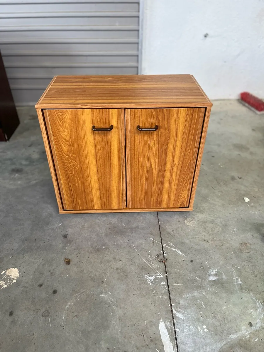 Furniture cabinet - Image 2